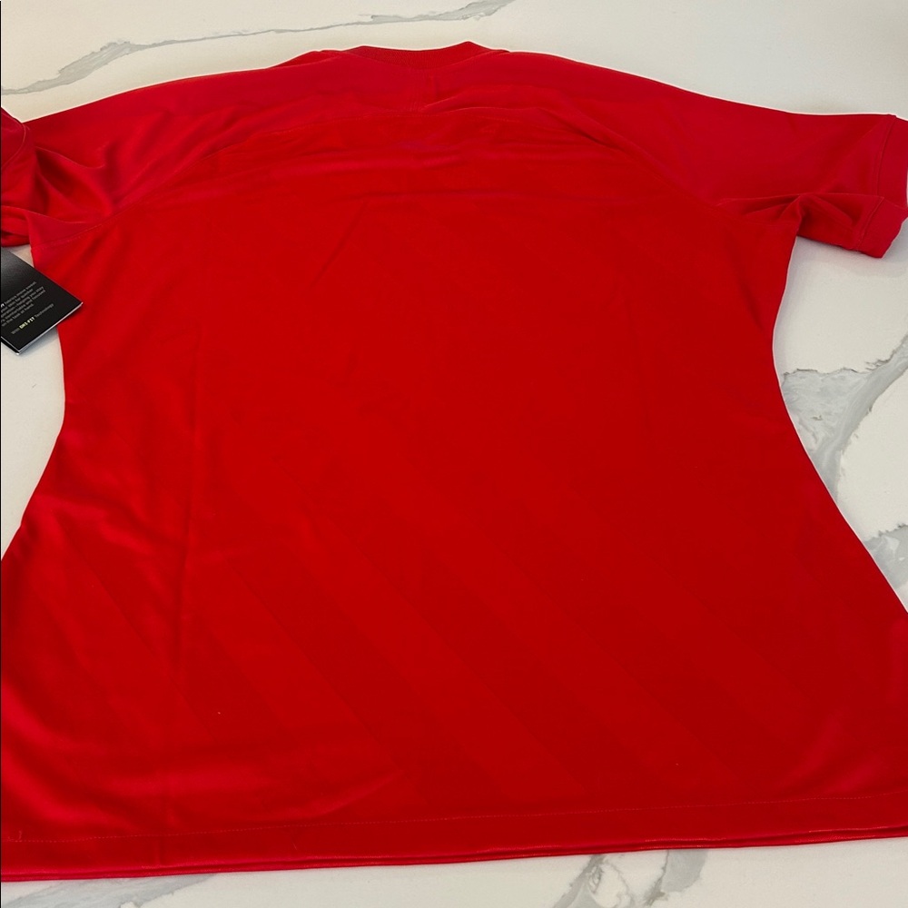 NWT Nike Women’s Red drifit shirt - Picture 5 of 5